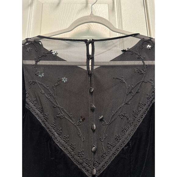 Vintage 90s Maggy London Mesh Embroidered Button Back Velvet Mini Dress Size 4 - Picture 6 of 9